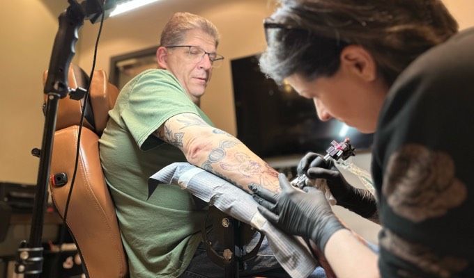 Steve Draper getting tattooed by Lacey at Hart & Huntington Tattoo Co. Las Vegas