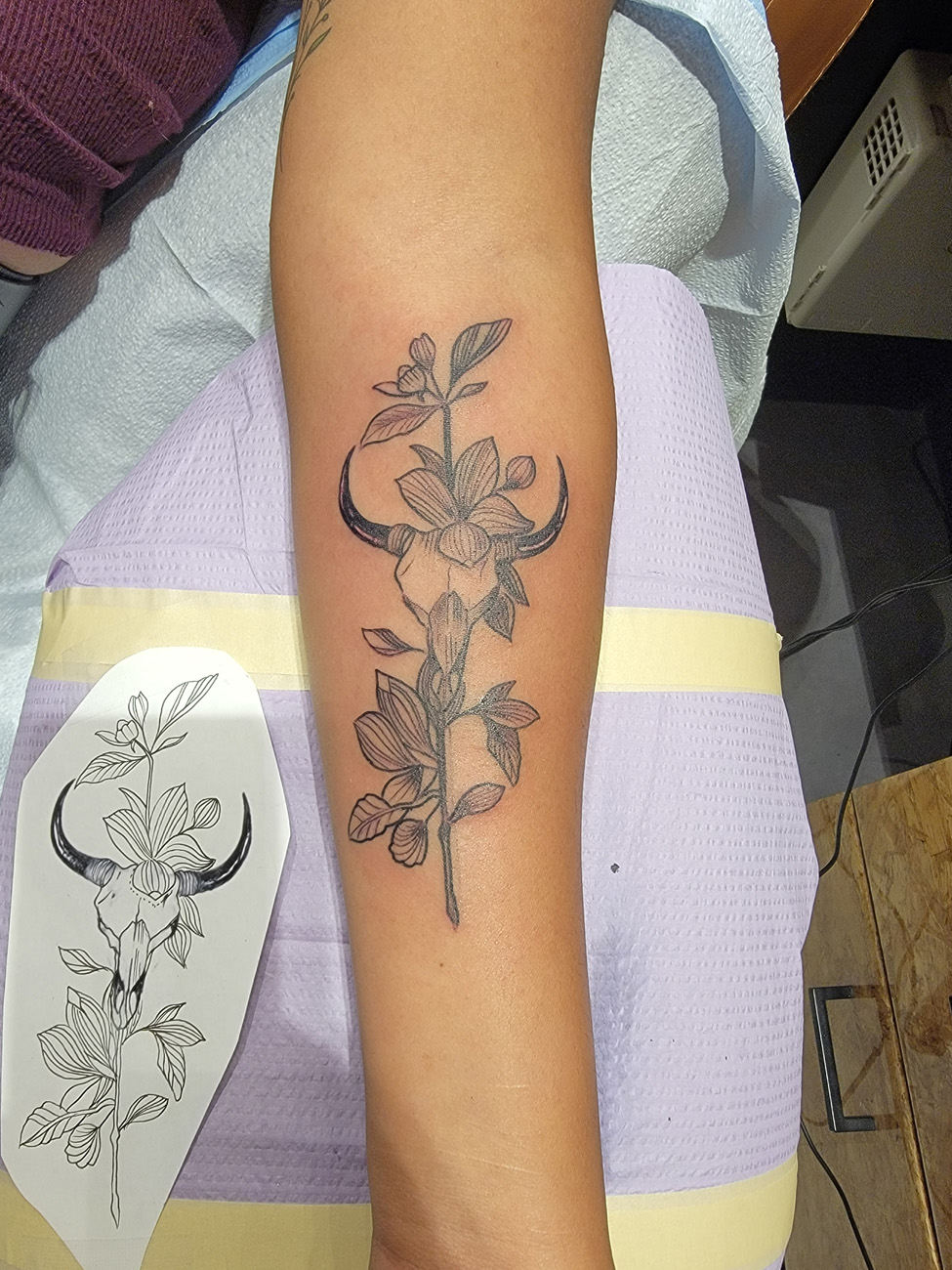 Skull, Black and Gray, Linework, Illustrative, Flower tattoo by