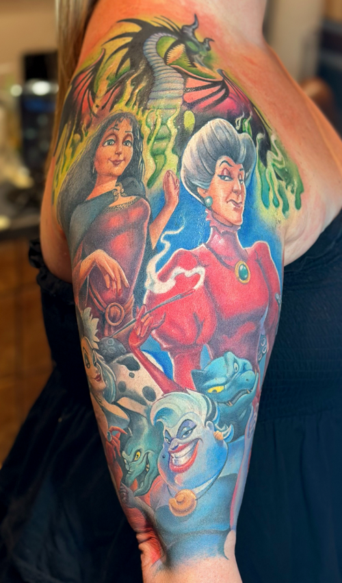 BlueCardinalArt on Tumblr: Disney villain sleeve ! 100%healed tattoo. Gonna  show the inside later, had a blast doing this! Thanks to Sigurd for  putting...